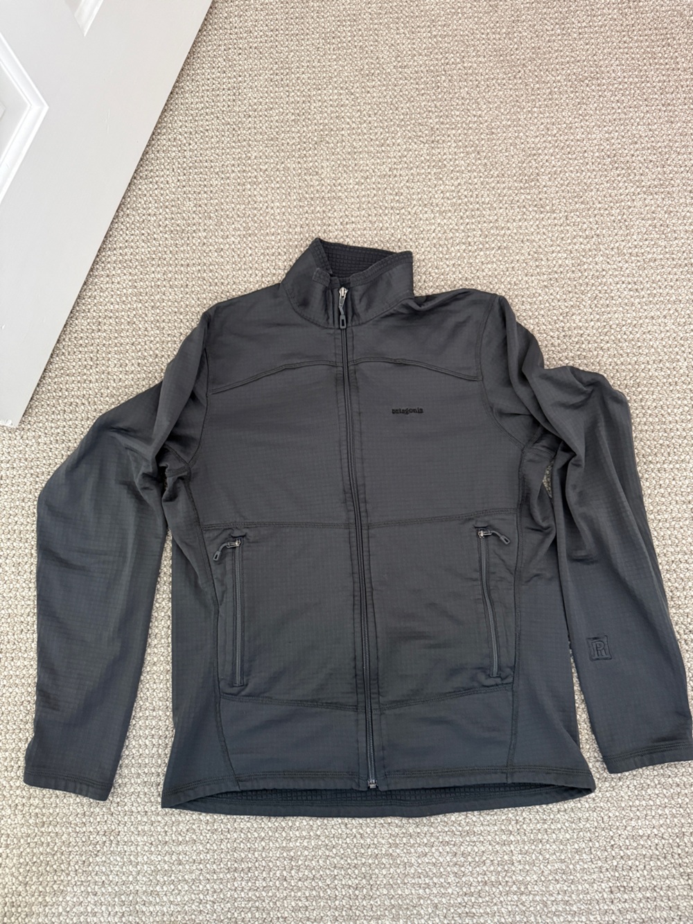 Patagonia Men's Dark Gray Radiant R3 Polartec Liner Full Zip Jacket Size M